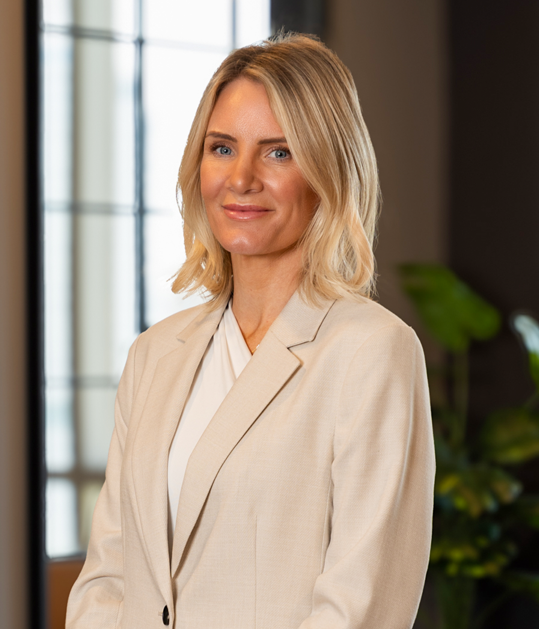 Jumeirah Golf Estate Agent Emma McFie